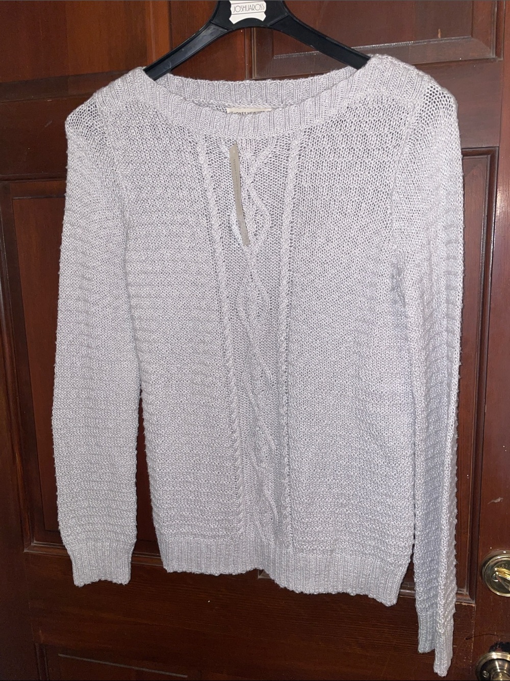 Jones New York Light Gray Cable Knit Crew Neck Sweater